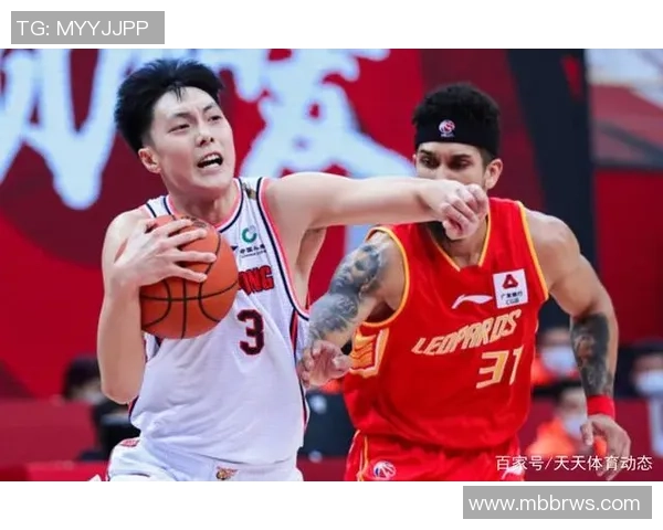 深圳篮球队以61分领跑大师赛积分榜展现强劲实力